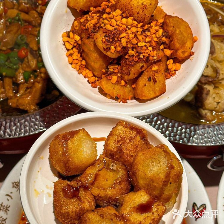 这家餐厅太适合我了吧！性价比高的冒烤鸭[礼花]