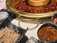 -哥老官重庆美蛙鱼头(西湖银泰十一哥店)