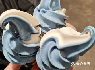 宜家冰淇淋可以哈 买双拼的吧 双拼的化得慢 哈哈 