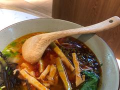 -百春原湖南牛肉粉(百联世纪店)