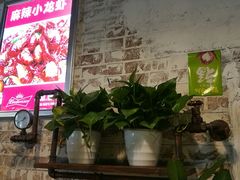 -休记光头香辣蟹干锅店(衣冠庙店)
