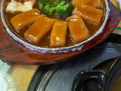 -东方之猪四更烤乳猪(金垦总店)
