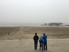 -巴陵广场