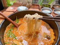 -银米·云南传统过桥米线(双廊黑金冠店)
