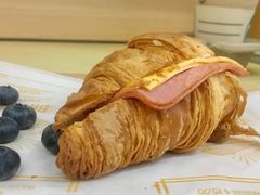 火腿芝士可颂-星巴克(宁波月湖盛园店)