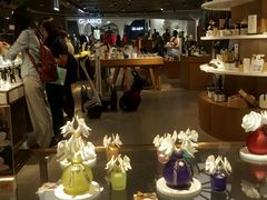 -LOL原创生活概念店(K11购物艺术中心店)