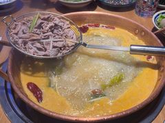 -洱火云南酸菜牛肉火锅(石景山当代商城店)