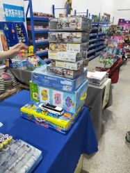 -逝水玩具折扣店