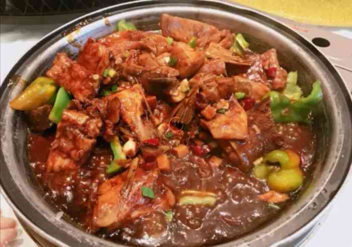 徽宴楼(玫瑰之约店)-"在这里吃了数次饭,传统徽菜馆,装修风格也.