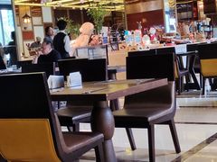 -大中华希尔顿酒店-念自助餐·嗨啤·小龙虾