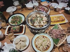 -隔壁老王·家常云南菜(花巷店)