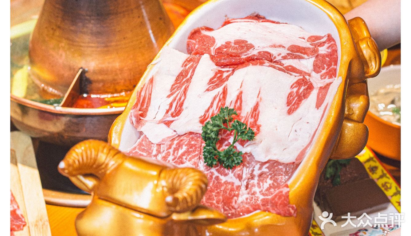 不出广州吃北京铜锅涮肉，一口一片停不下来