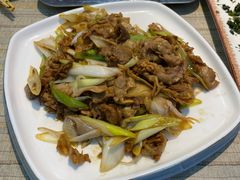 葱爆羊肉-老舅老蒙肉饼非遗店(一店)