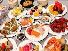 -广州万富希尔顿酒店·感趣自助餐厅·金秋蟹宴生蚝海鲜刺身