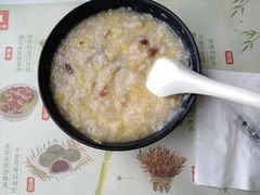 -东方既白(上海浦东国际机场)