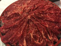安格斯牛肉-鲜入围煮花胶鸡海鲜火锅