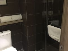 -西安大雁塔科技大学地铁站亚朵酒店