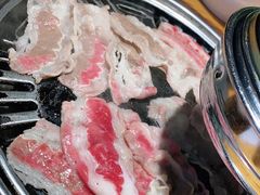 精品牛五花-唯成•韩国炭火烤肉 유성고기