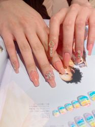 -花系美·美甲美睫精品店