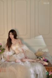 -onlygirl摄影美学馆高端定制(江滩店)