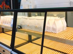 面包甜点陈列柜-爸爸糖吐司面包(南京奥体店)