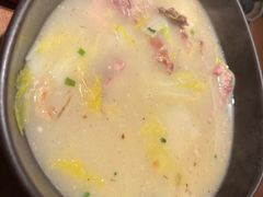 鸭架炖白菜豆腐汤-青年公社烤鸭(宝杨宝龙广场店)