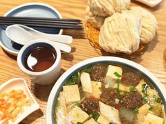 -金莹丸子汤清真(朝外SOHO店)