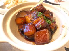 石锅红烧肉-上海和平饭店龙凤厅 Dragon Phoenix