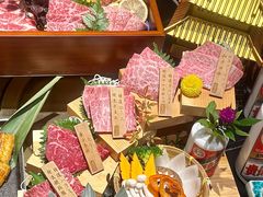 -山川小町·极番烧肉(新地假日广场店)
