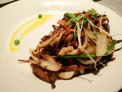 茶树菇炒鱿鱼-雀蓝川菜(奥体广场店)