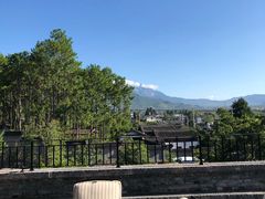 餐厅露台-松赞丽江山居餐厅