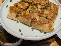 芝士牛肉豆皮-荷花亭·湖北融合菜(十堰武商MALL店)