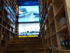 -新华书店(解放中路店)