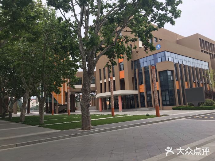 山东省青岛第二中学(江西路分校)图片