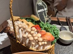 -三出山火锅(南京万象天地店)