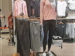 -UNDER ARMOUR(新燕莎奥莱店)