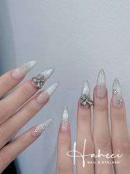 -花岐款式专研健康美甲沙龙