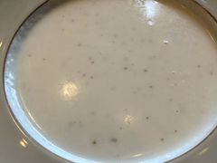 奶油松茸蘑菇汤-莫斯科餐厅