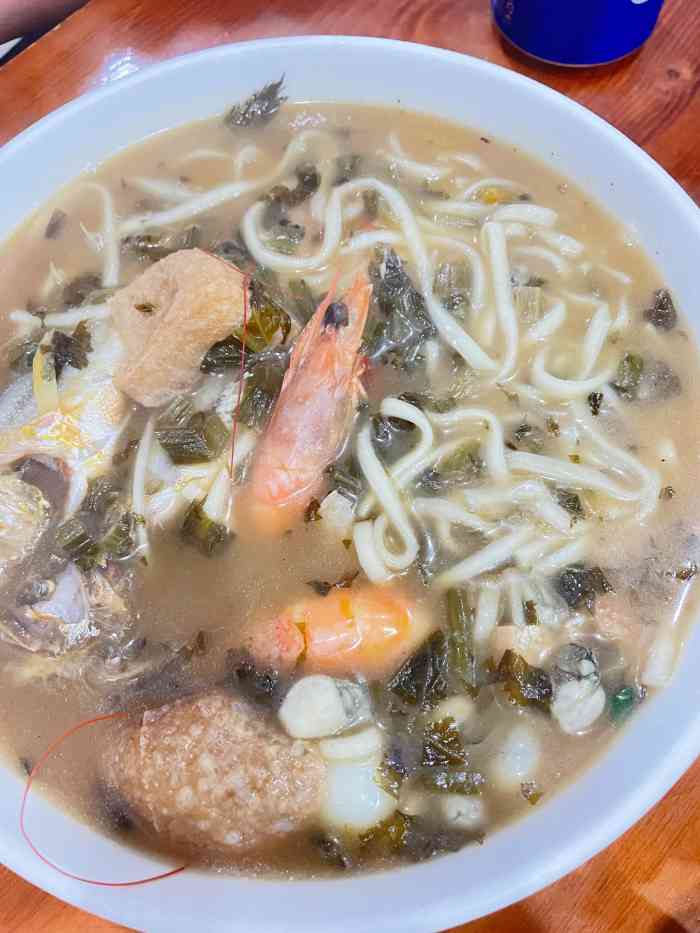 沈家门海鲜面-"衢山岛上一间不起眼的小店,东西超级新鲜.