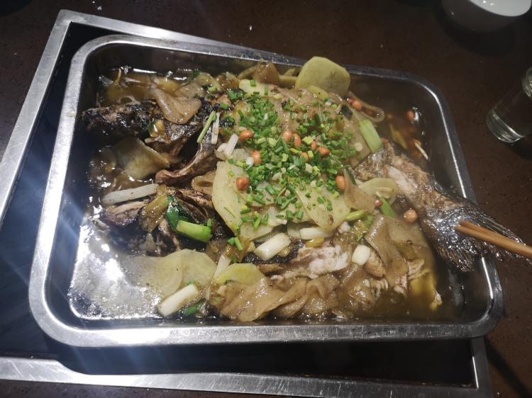 邛海烤鱼-"多年的烤鱼,一直在吃的,地方没变过,装修."-大众点评移动版
