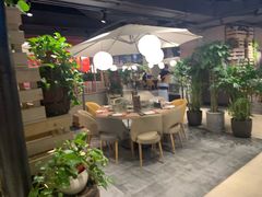 大堂-日进一片海.生腌海鲜火锅.宵夜烧烤(三里屯总店)