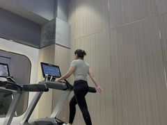 -英派斯健身旗舰店(海信国际中心馆)