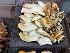 -蘑统田下·野生菌火锅