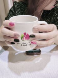 -桃色美甲沙龙