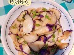 -昱龙大盆牛蛙馆(三兴街总店)