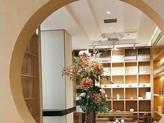 -鱼鲜饭香·招牌汽锅剁椒鱼头王