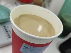 前兔似锦厚乳拿铁-瑞幸咖啡(浦江双辉店)