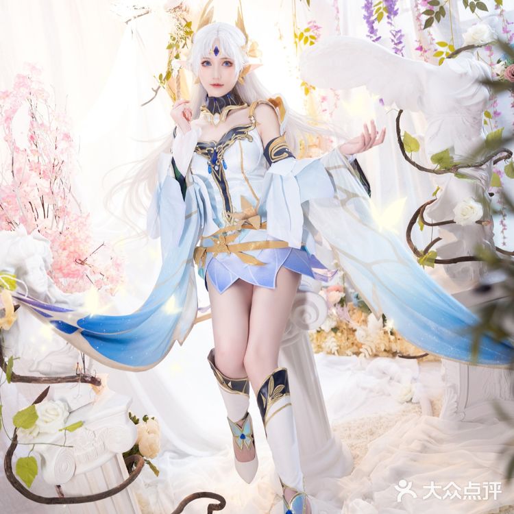 今日闲暇，与姐妹相邀