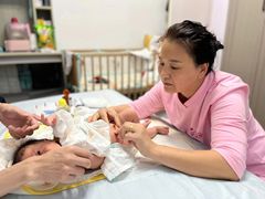-爱贝尔高端月嫂(母婴护理)