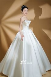 点击看大图 -艾拉·女王婚纱礼服馆